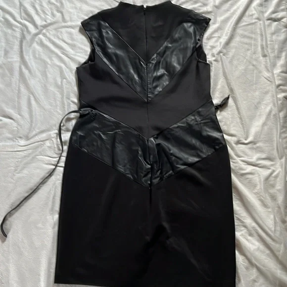 NY&Co Black Dress - Picture 4 of 4